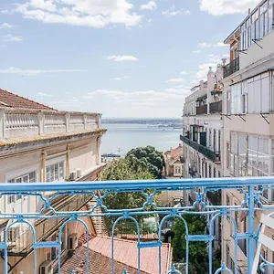 3* Konukevi Chiado 44